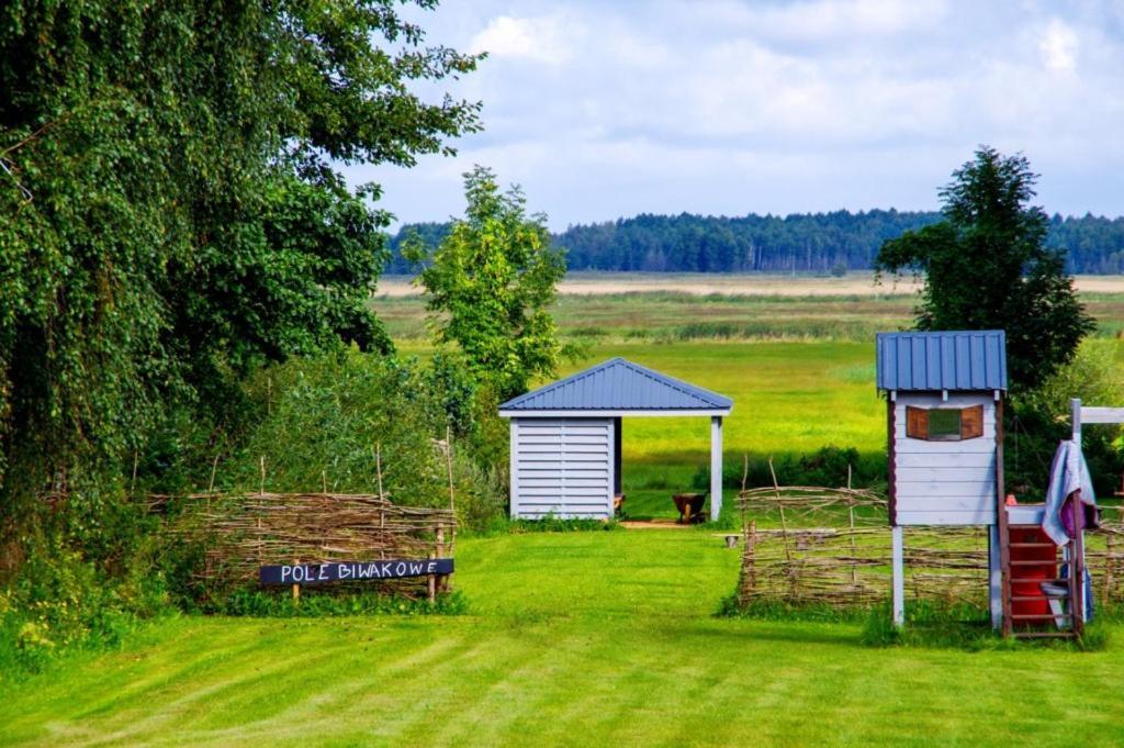 ホテルWilcza Nora - Pole Biwakowe Dolistowo Nowe エクステリア 写真